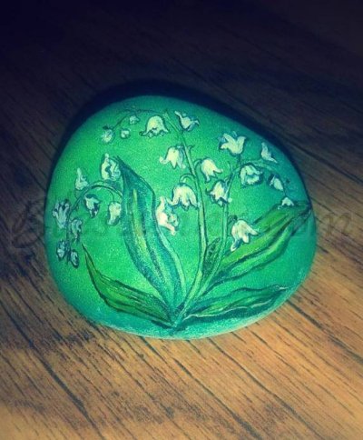 Decorated Stone "Lily of the valley"