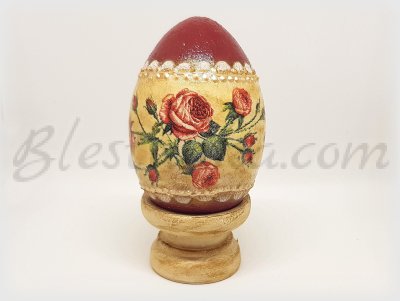 Декорирано дървено яйце 