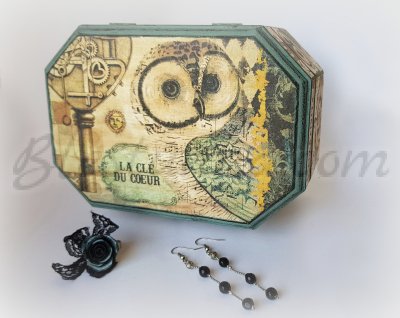 Wooden treasure box 