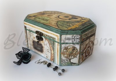 La caja de madera para tesoros 