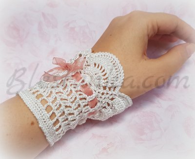 Crochet bracelets 