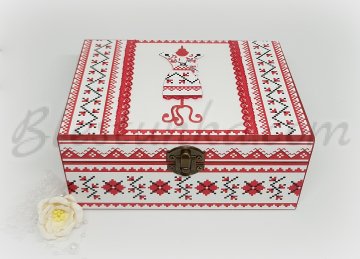 Wooden treasure box "Bulgarian embroidery"