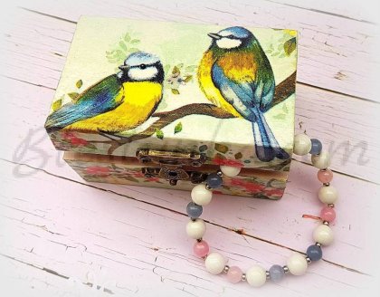 Small wooden jewellery box "Spring"