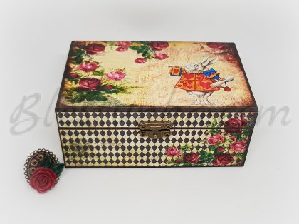 A wooden  jewellery box "Wonderworld"