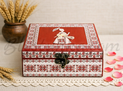 Wooden jewellery box "Еmbroidery"