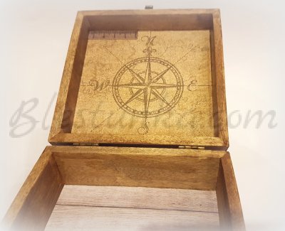 Caja de madera para tesoros 