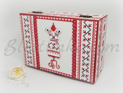 Caja de madera para tesoros "Bordado búlgaro"