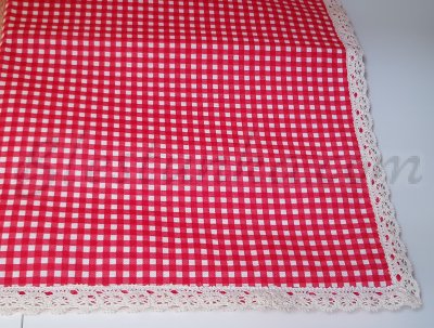 Table runner "Red boxes"