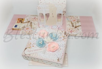 Surprise exploding box "Wedding" in peach color