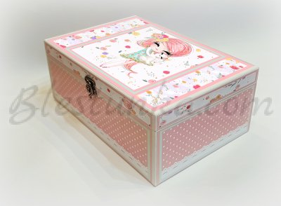 Baby`s Memories Box "The girl with the rabbit" - big