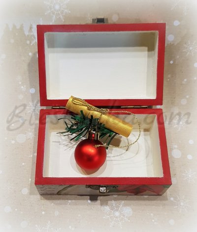 Small wooden jewellery box "Poinsettias"