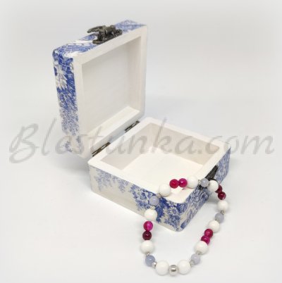 Little wooden jewellery box "The blue garden"