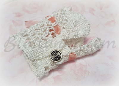 Crochet bracelets "Sisters" -  white
