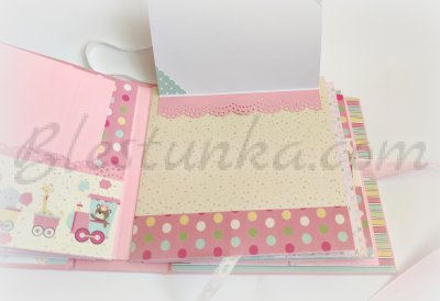 Baby diary album in pink 