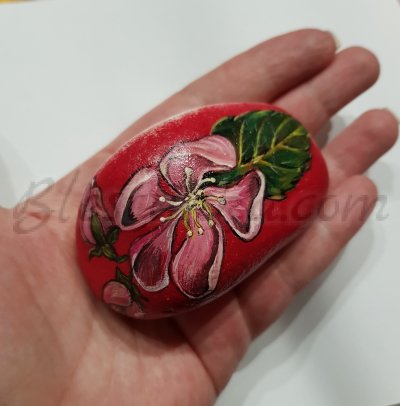 Decorated stone "Flower"