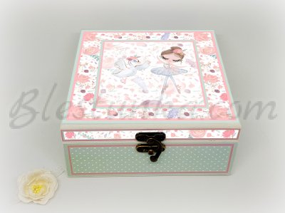 Baby`s Memories Box "The girl with the flowers"