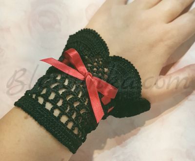 Crochet bracelets "Sisters" -  black