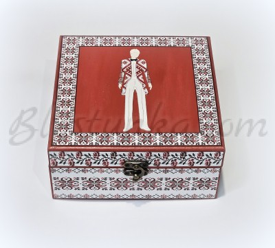 Wooden jewellery box "Еmbroidery"