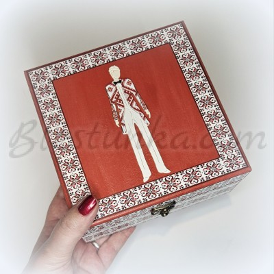 Wooden jewellery box "Еmbroidery"